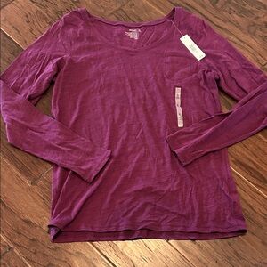 NWT Old Navy Women's Purple Long Sleeve Scoop V-Nexk Top